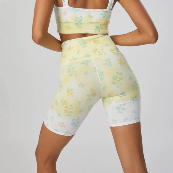 Sincerely Jules x Bandier The Bryn Lifestyle 7” Biker Shorts & Matching Bra set - Picture 3 of 13